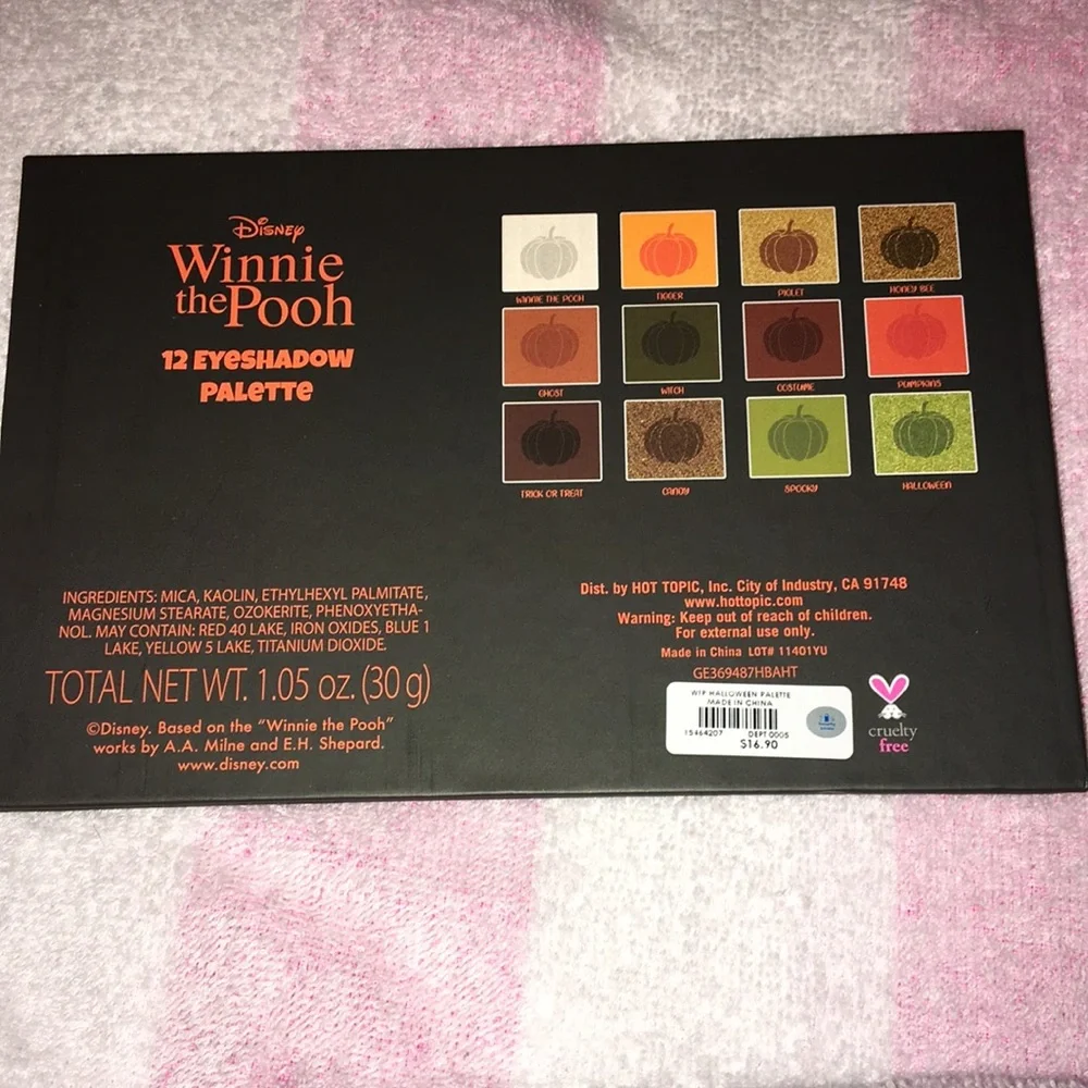 🎃Disney Winnie The Pooh Halloween Eyeshadow Palette